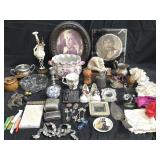 Large lot of assorted vintage items Box lot