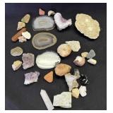 31 Assorted geodes