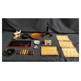 Group of miscellaneous decorative items etc