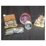 Box of miscellaneous, music boxes, music bank,