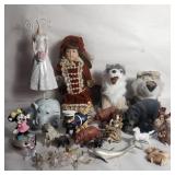 Group of miscellaneous jewelry hanger, f