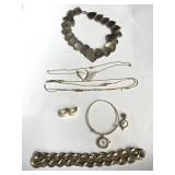 Group of womenï¿½s jewelry