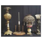 Box of assorted vintage items