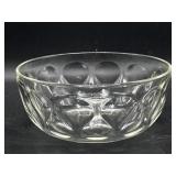 Vintage Pyrex teardrop ovenware bowl, 9ï¿½ diam.