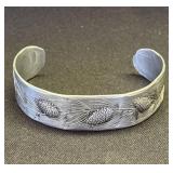 Vintage hand metal bracelet