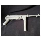 Vintage metal machine gun model