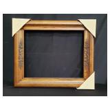 Wood picture frame