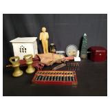 Box of miscellaneous items