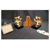 Box of miscellaneous, composite bird and flower