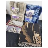 4 Blankets & afghans, various sizes, 2 sealed