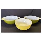 3 vintage pyrex bowls