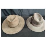 Pair of hats one Stetson weight: 1.3 lbs box lot