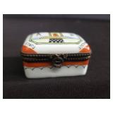 Limoges (France) porcelain trinket box