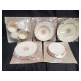 Armoiries group of dinnerware