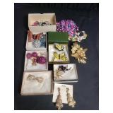 Group of costume jewelery