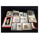 Group of costume jewelry