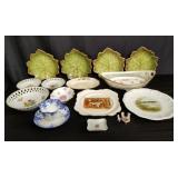 Box of miscellaneous china plates, cups, and trays