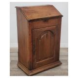 Antique 19th century Louis XIV-style oak desk