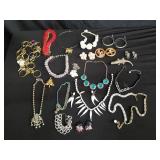Box of miscellaneous costume jewlery