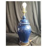 Ginger jar table lamp