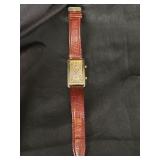 Menï¿½s dual dial gold tone watch