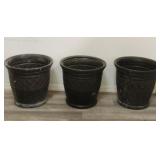 3  plastic  plant pots