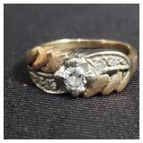 14kt gold ring with diamonds