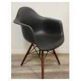 Modern  chair  24"x 22" x 32"