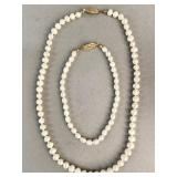 High-quality faux-pearl necklace & bracelet
