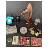 Decorative items (box)