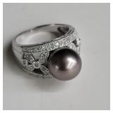 Diamond - black pearl 14kt wht. Gold ring 6.3g ,