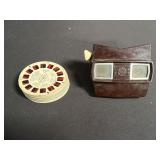 Vintage viewmaster with 30 viewing discs