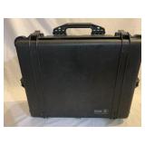 Pelican 1600 protector case