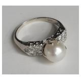 Diamond, pearl & 14k wht. gold ring