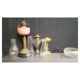 Box of oil hurricane lamps