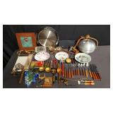 Box of miscellaneous items