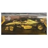 David Coulthard Formula 1 McLaren 1:18 scale