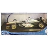 Mika Hakkinen formula 1 McLaren 1:18 scale car