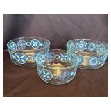 Group of 3 vintage Pyrex glass bowls