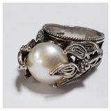 Sterling silver and pearl ring