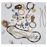 Group of misc costume jewelry