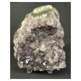 Amethyst quartz specimen