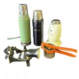 Lot of vintage kitchen items