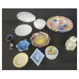 Box of miscellaneous covered bowls & trinket