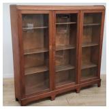 Antique oak bookshelf cabinet with key