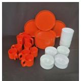 28-piece mid century modern Italian plastic
