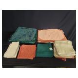 Box of table placemats