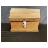 Wood chest