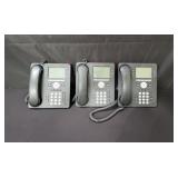 Group of Avaya desk top telephones