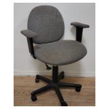 Contemporary office chair with adjustable arms
